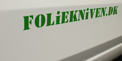 Selvklebende bokstaver i normal blank folie